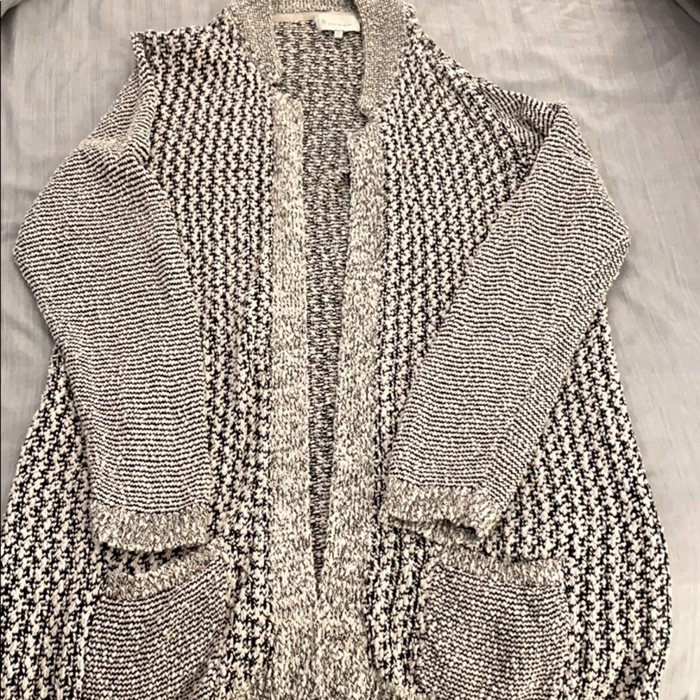 Stitch fix open cardigan- black and cream